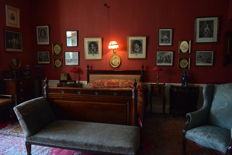 Ruang Tidur Nyonya Reid