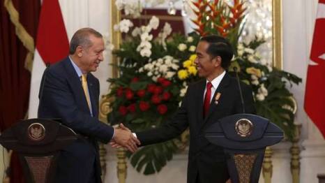 (Katanya) Erdogan Tidak Bersemangat, nampaknya dia tak tersenyum